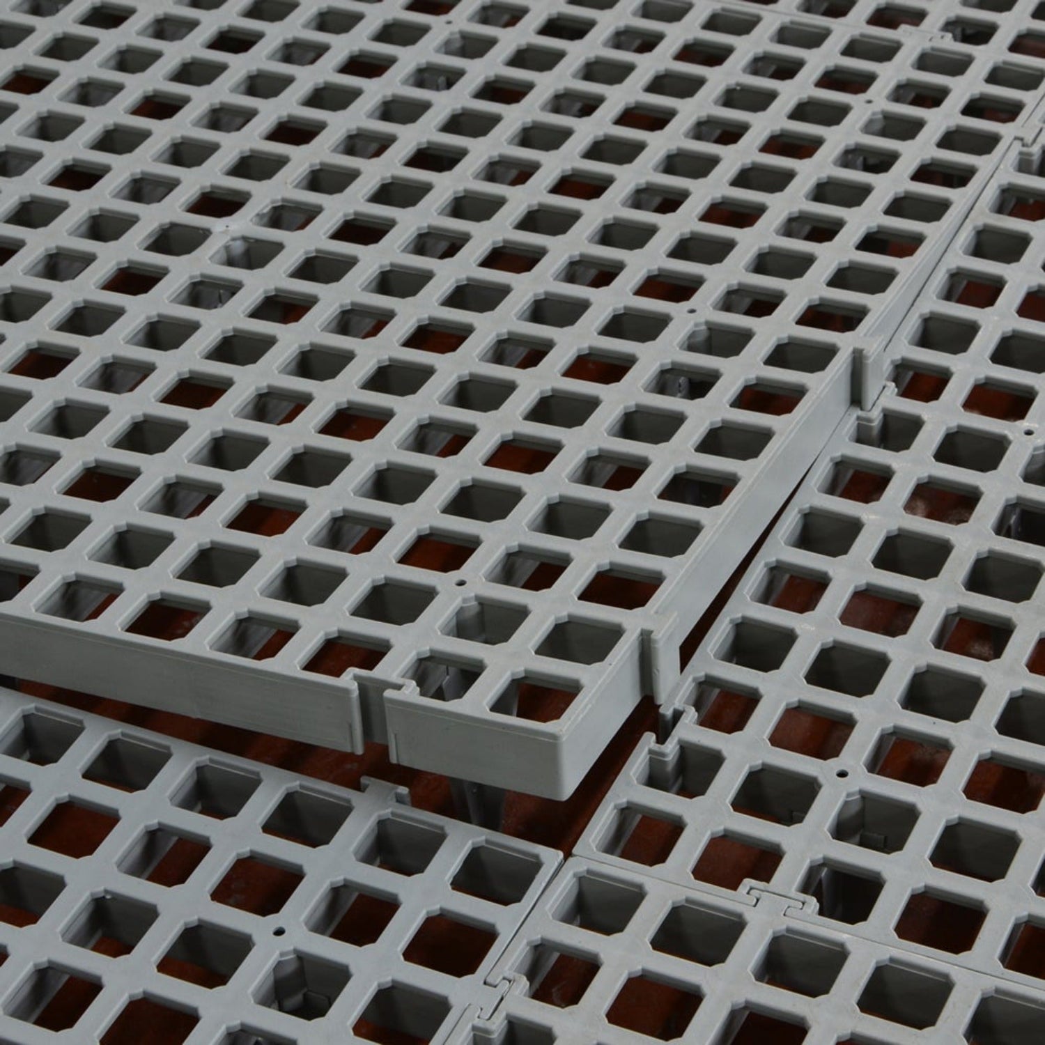 Dog Kennel Flooring - Larger Holes (No Legs)